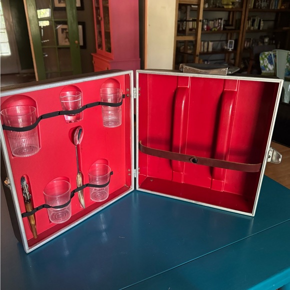 Vintage Mid Century Modern Portable Bartender Case - Picture 1 of 8